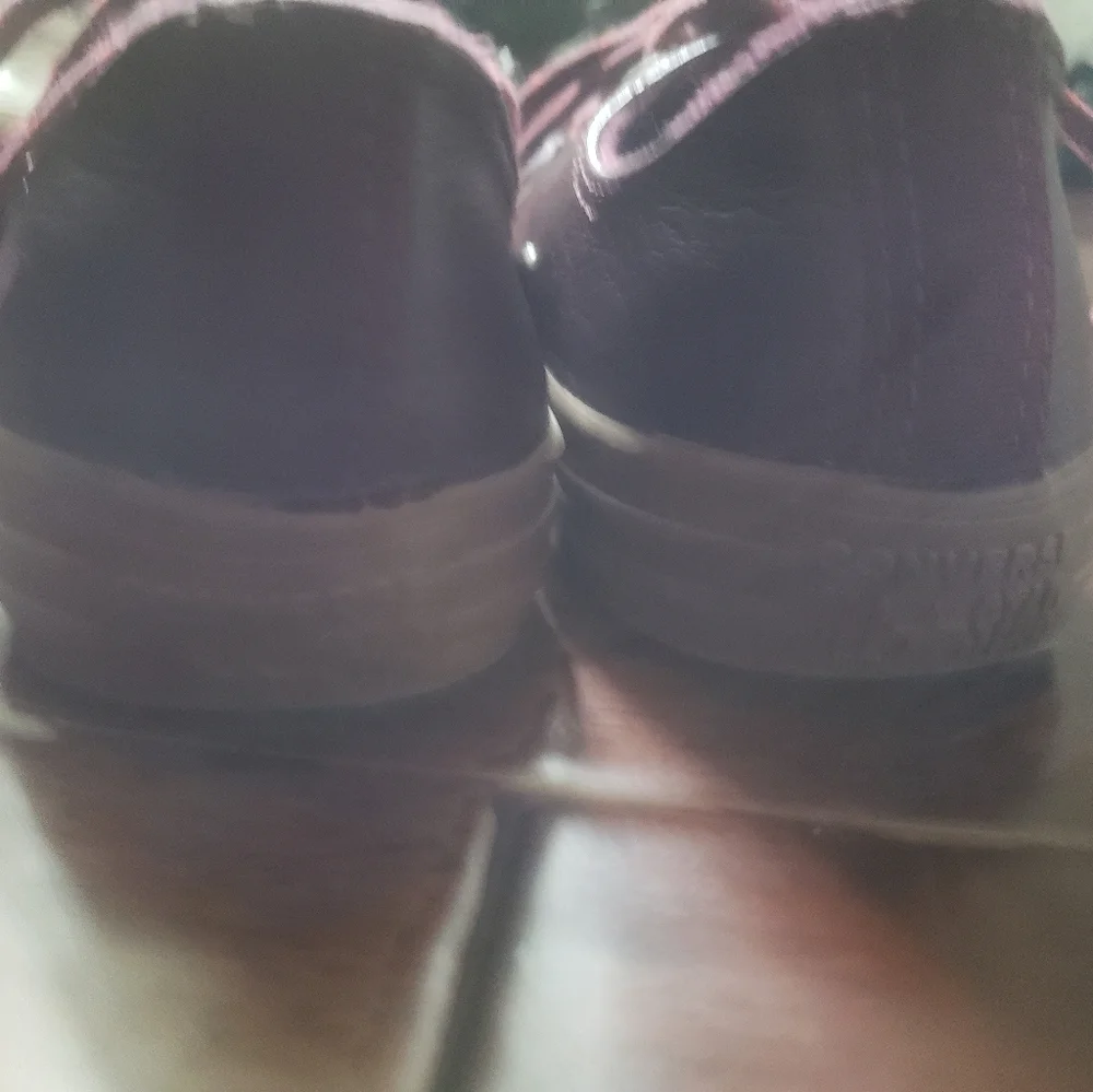 Boys Maroon/Burgundy Converse